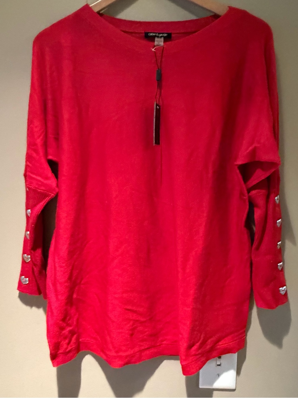 Cable & Gauge Red Crewneck Sweater with Heart Sleeve Buttons L NWT